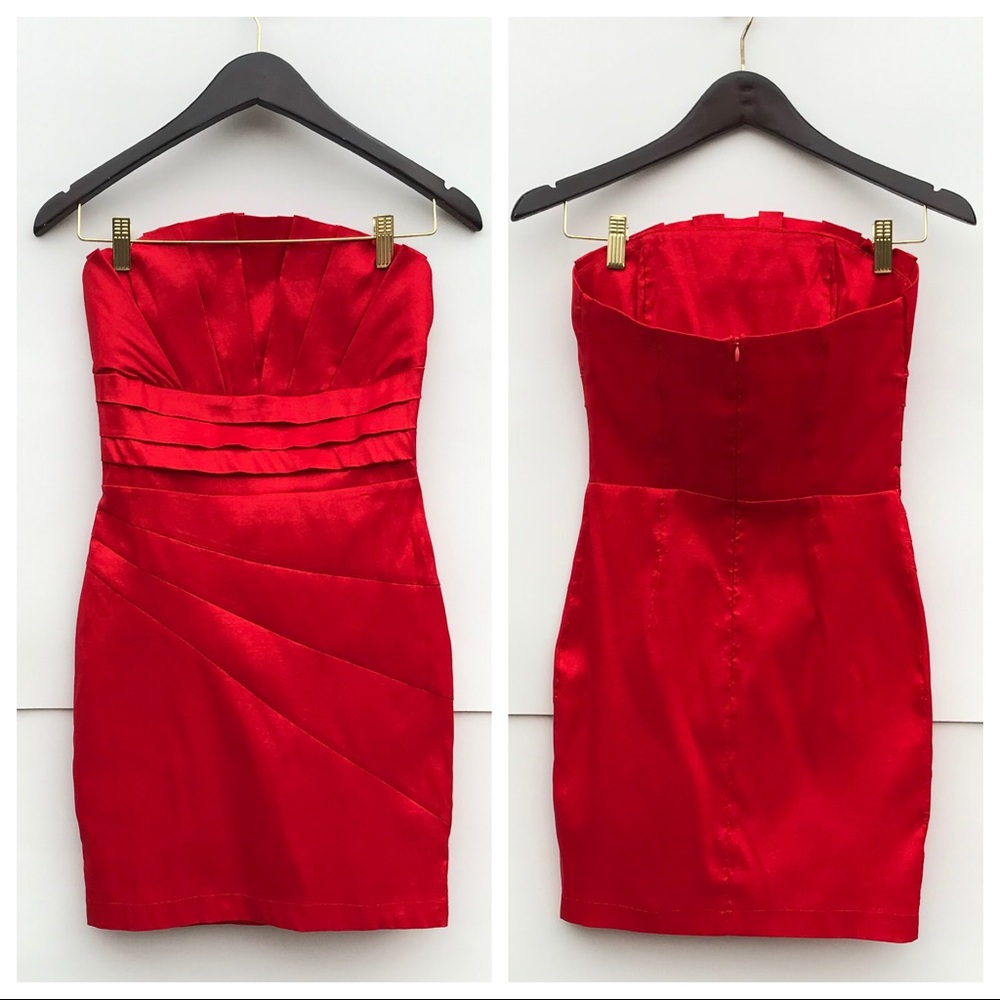 Forever 21 Strapless Mini Dress Size M Fits S&M 🌹